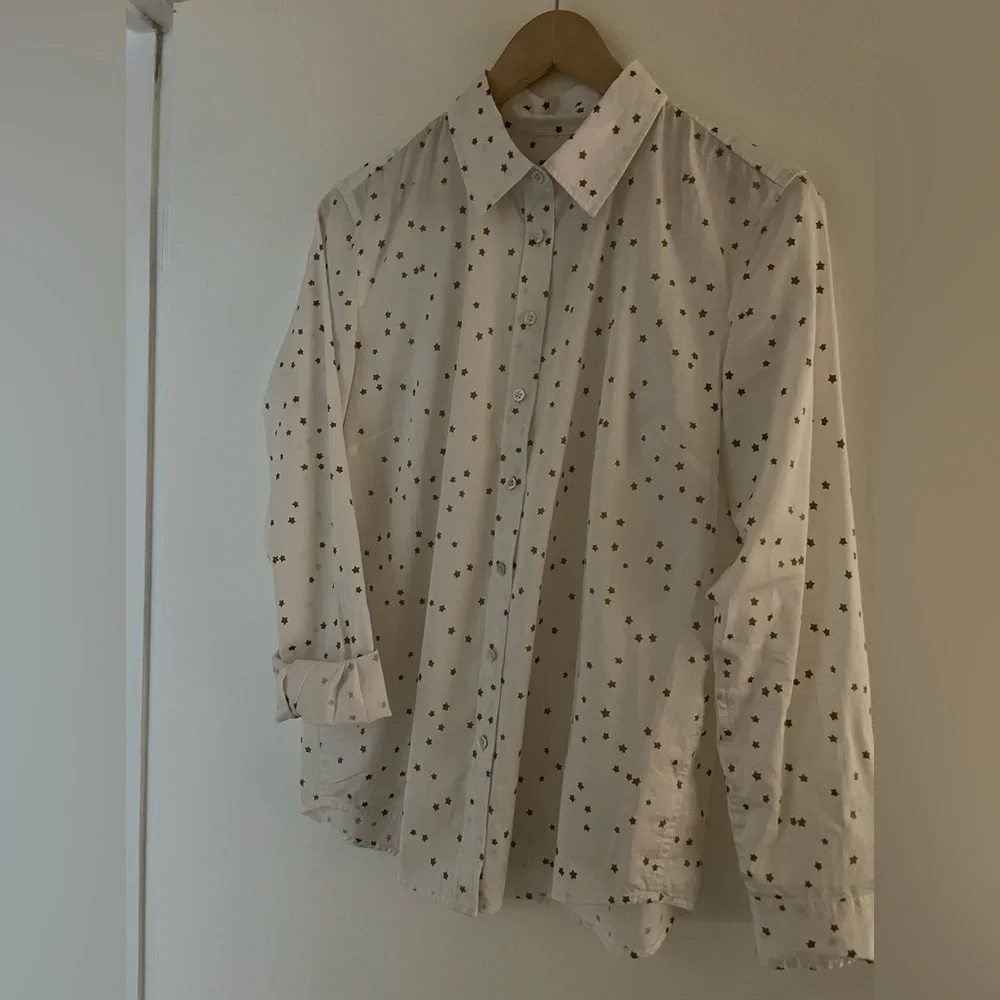 Talbots mini stars button down long sleeve shirt. Worn once!! Size M - Picture 5 of 10